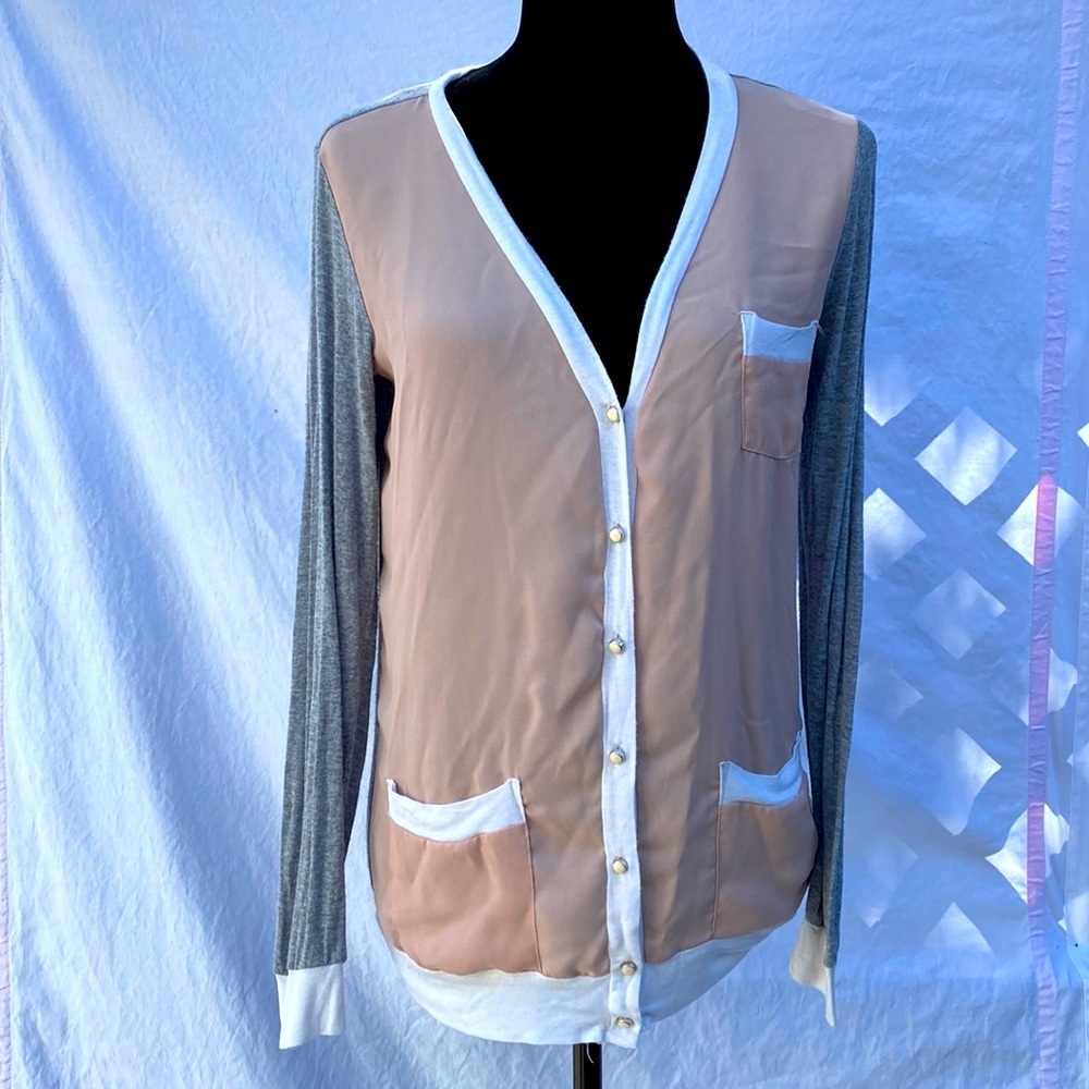 Monteau V-neck Button Up Cardigan Top